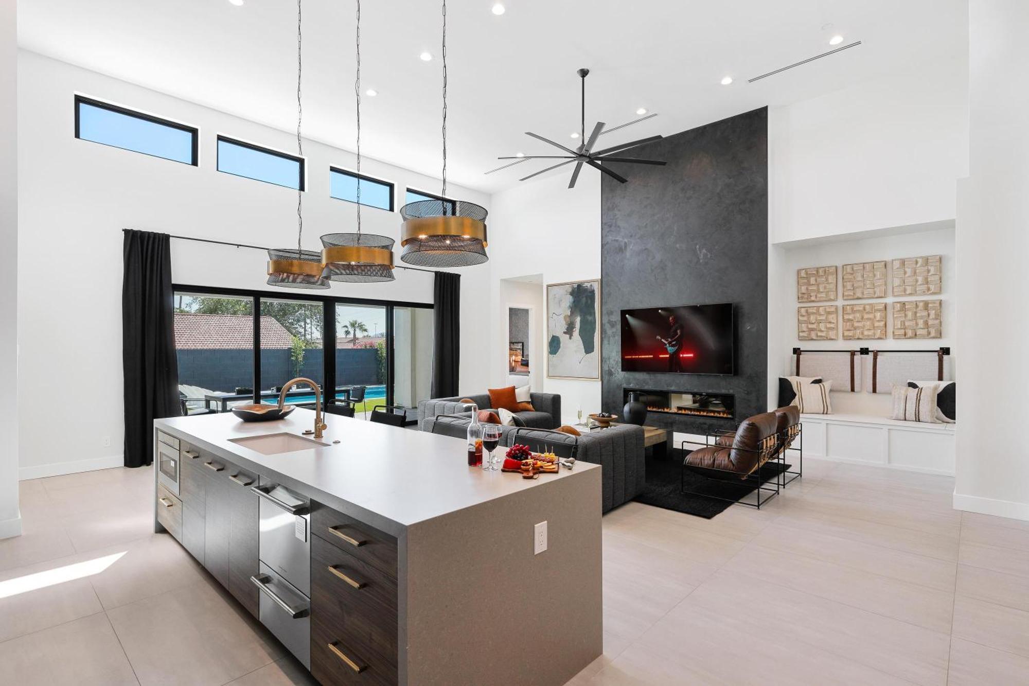 Luxe - Solstice Retreat - Heated Pools - 2 Homes