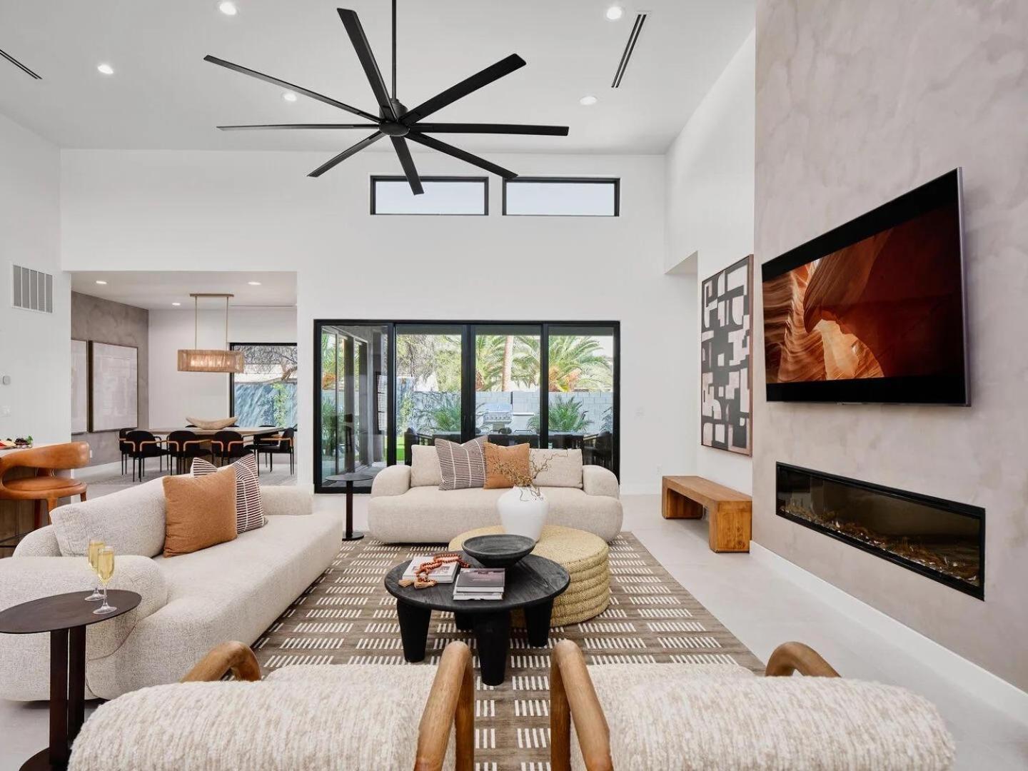 Luxe - Solstice Retreat - Heated Pools - 2 Homes