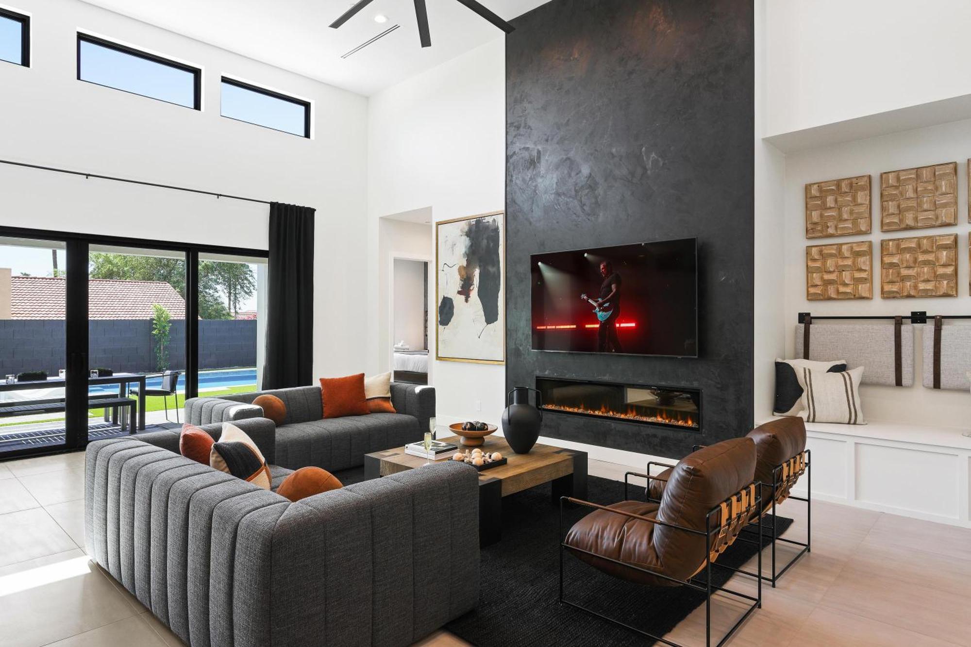 Luxe - Solstice Retreat - Heated Pools - 2 Homes Holiday home *